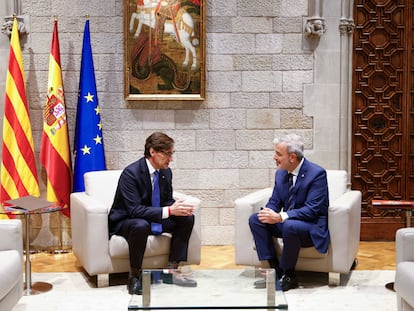 El presidente de la Generalitat, Salvador Illa, y el alcalde de Barcelona, Jaume Collboni, en su reunión en el Palau de la Generalitat, el pasado 23 de agosto.