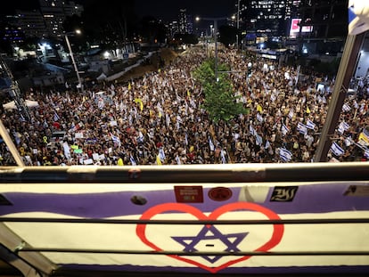 Manifestación este lunes en Tel Aviv, al final de una jornada de huelga general por la devolución de los rehenes en manos de Hamás y en contra del Gobierno de Benjamín Netanyahu.