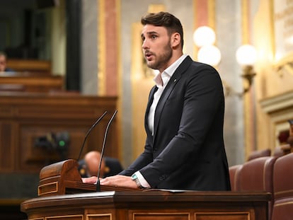 El diputado del PSOE Víctor Gutiérrez, autor de la iniciativa, en un momento de su intervención, este martes en el Congreso.