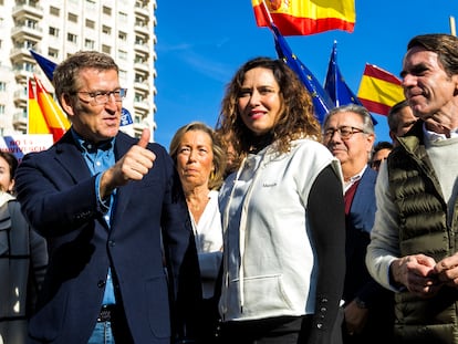 Feijóo, Ayuso y Aznar, el 28 de enero en una manifestación convocada por el PP en Madrid contra la amnistía.