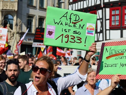 Una protesta contra la ultraderecha de AfD recorrió ayer las calles de Erfurt, la capital del Estado de Turingia, en vísperas de las elecciones.