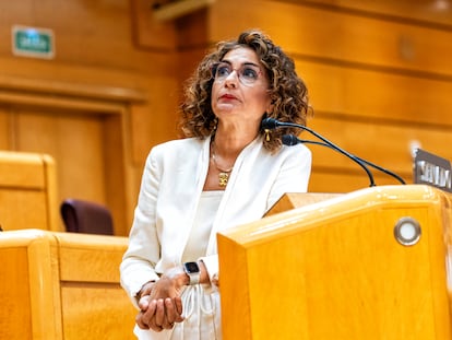 La vicepresidenta primera y ministra de Hacienda, María Jesús Montero, este miércoles en el Senado.