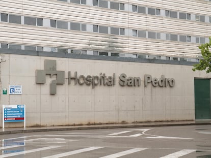 Fachada del Hospital San Pedro, en Logroño (La Rioja).