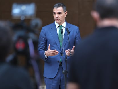 El presidente del Gobierno, Pedro Sánchez, comparece ante los medios en Palma de Mallorca, el martes.